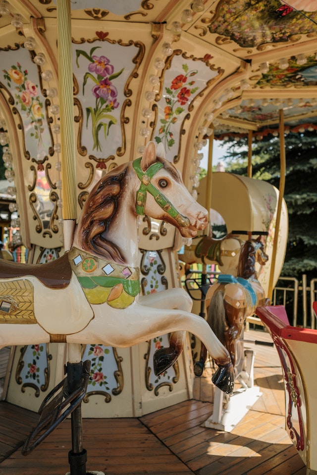 Meyy-Go-Round